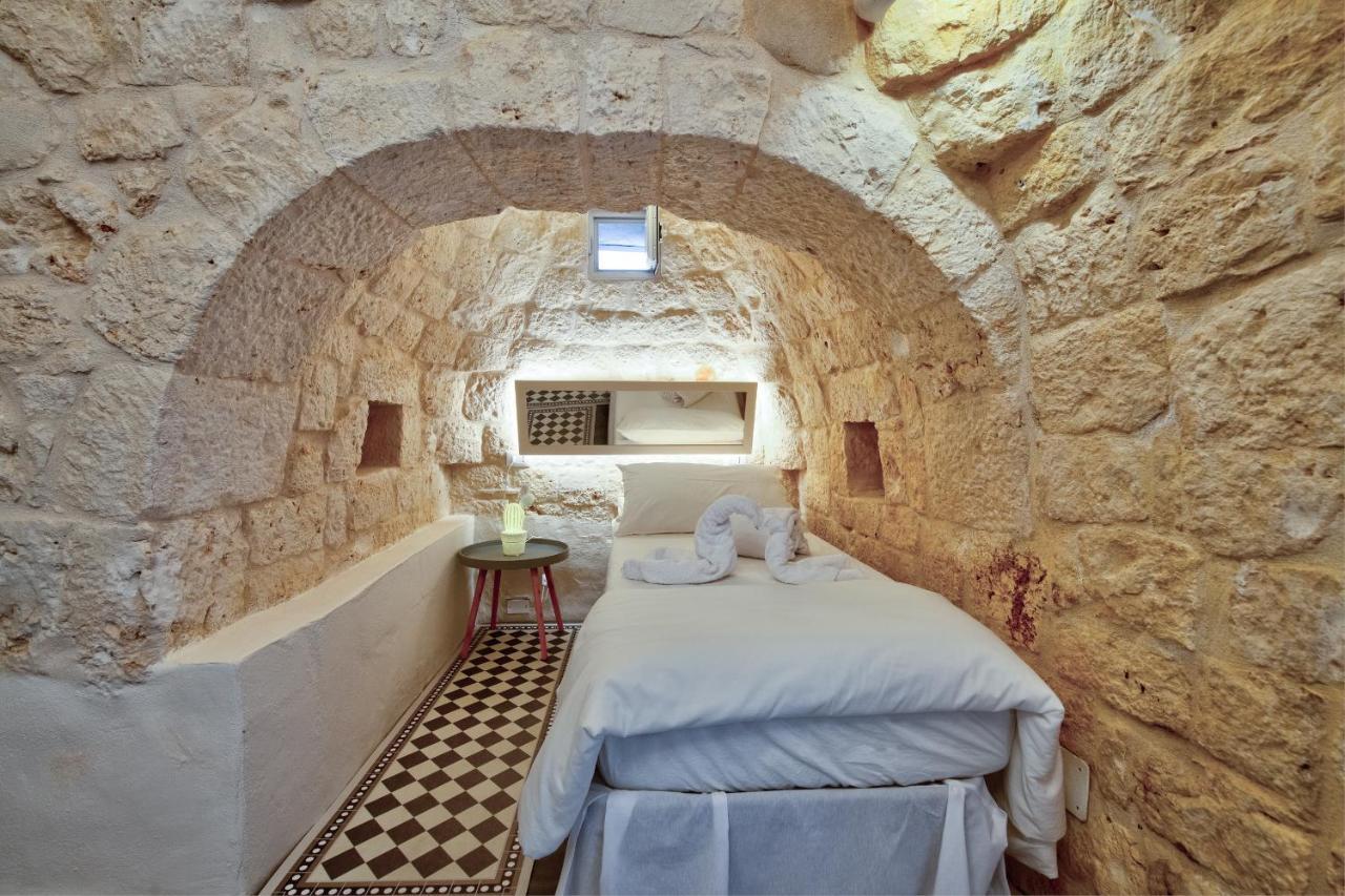 B&B Trulli Moonlight Da Grace Остуні Екстер'єр фото