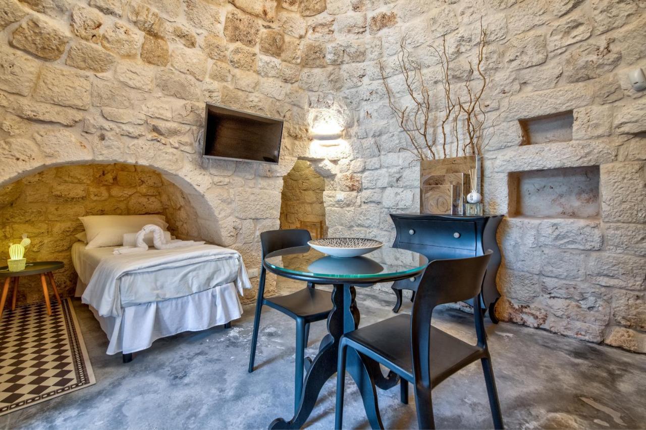 B&B Trulli Moonlight Da Grace Остуні Екстер'єр фото